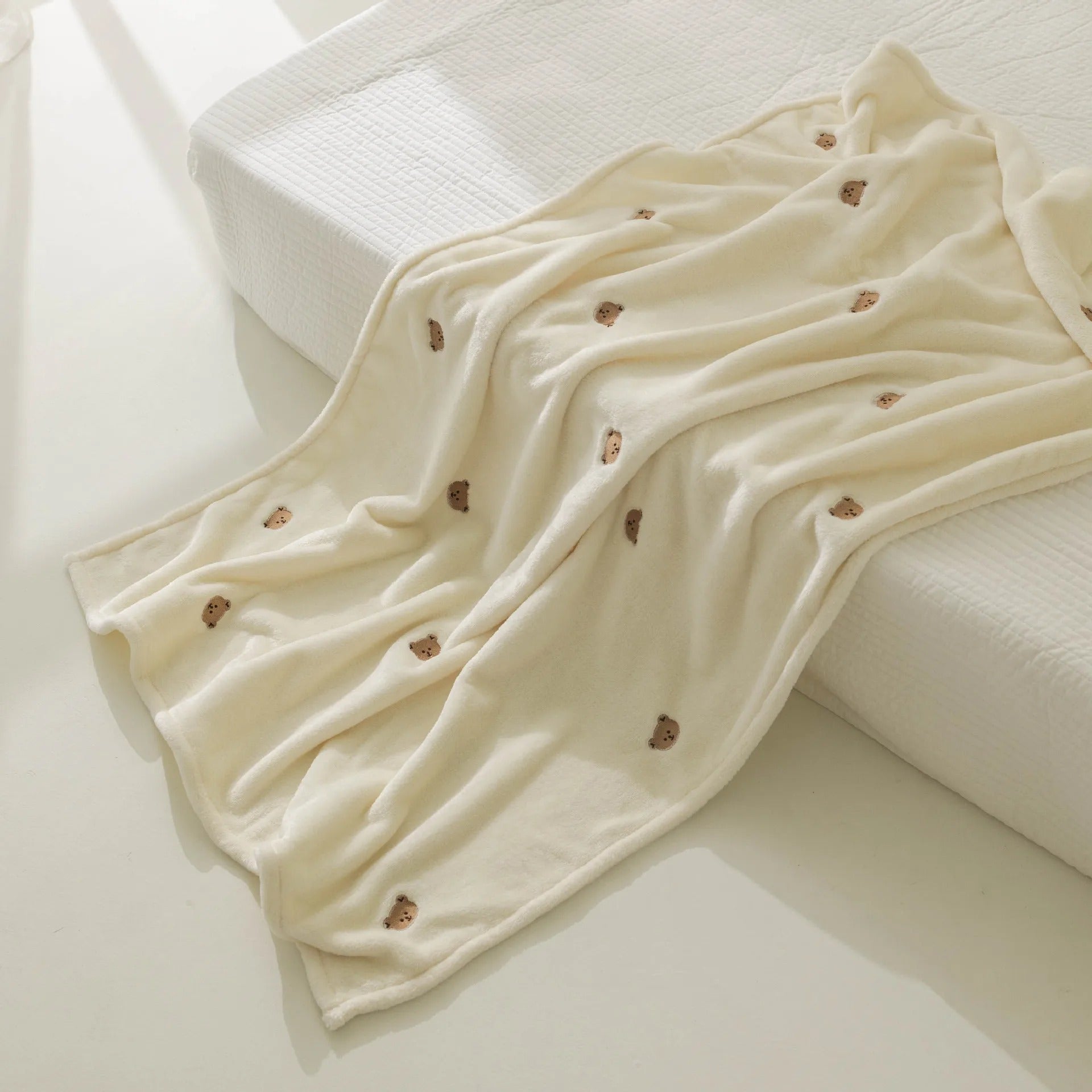 Couverture-bébé-Ours-polaire-blanche-douce-chaude