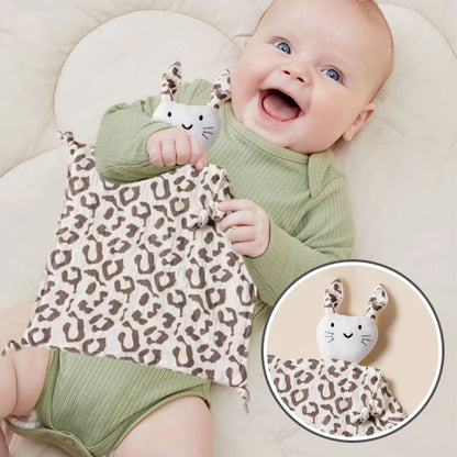 Doudou-plat-chat-coton-doux-motif-léopard-bébé-heureux-souris