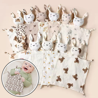 Doudou-plat-chat-coton-doux-carré-nœud-de-dentition-bébé-heureux