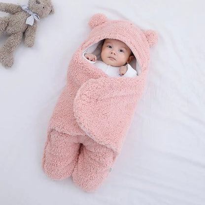 nid-d-ange-Ours-polaire-rose-bébé-au-chaud