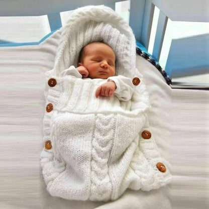 Nid-d-ange-blanc-bébé-dort-au-chaud