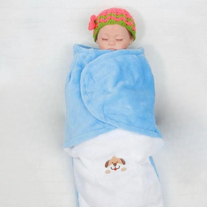 Nid-d-ange-bleu-polaire-doux-bébé-dort-au-chaud