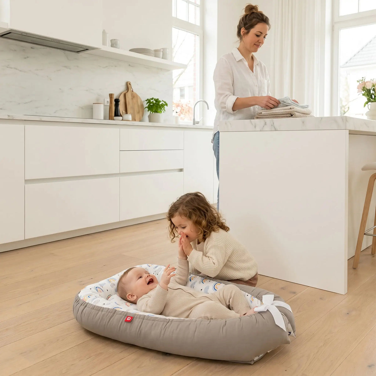 Réducteur de lit bébé à la cuisine