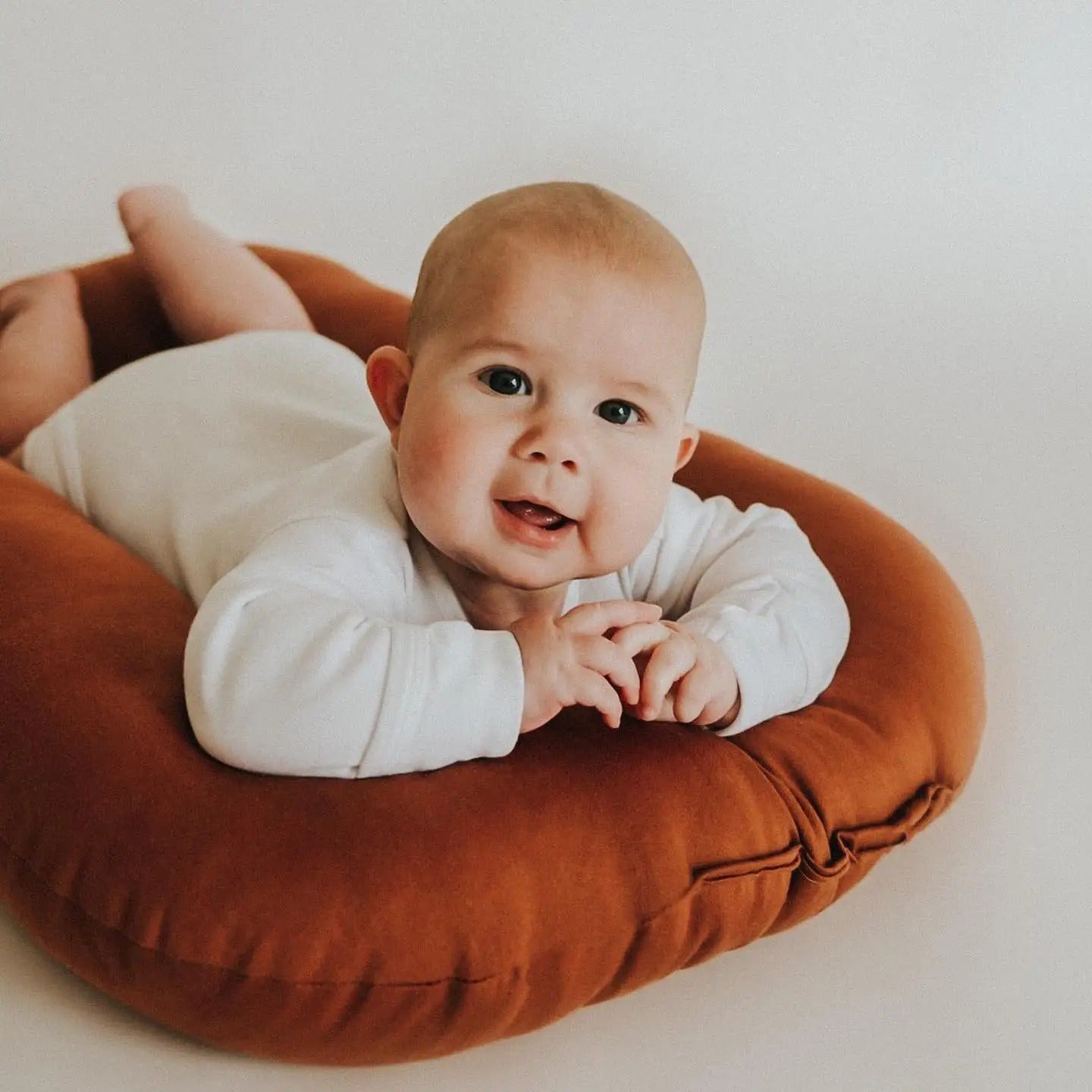 Réducteur de lit bébé rembouré