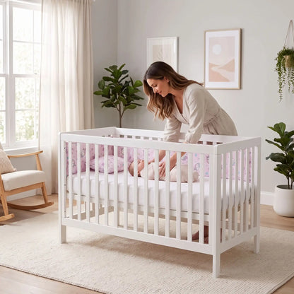 Tour de lit bébé allongé