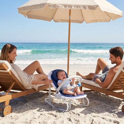 Transat bébé à la plage avec parents
