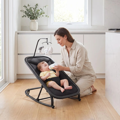 Transat bébé prend son biberon