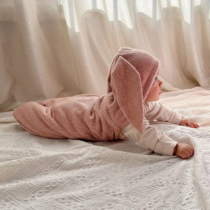 nid-d-ange-Lapin-Rose-pieds-bébé-au-chaud